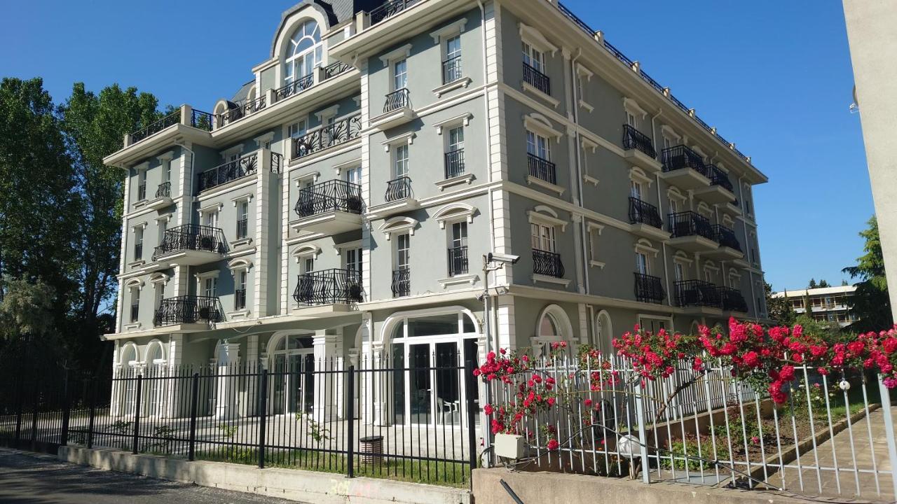 St. Sofia Apartments - Official Rental 써니비치 외부 사진