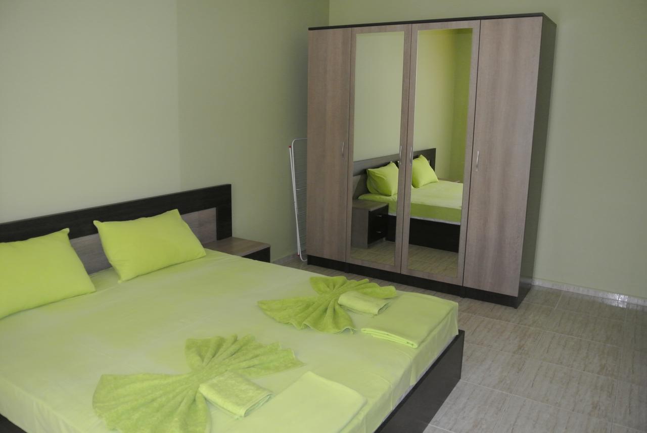 St. Sofia Apartments - Official Rental 써니비치 외부 사진